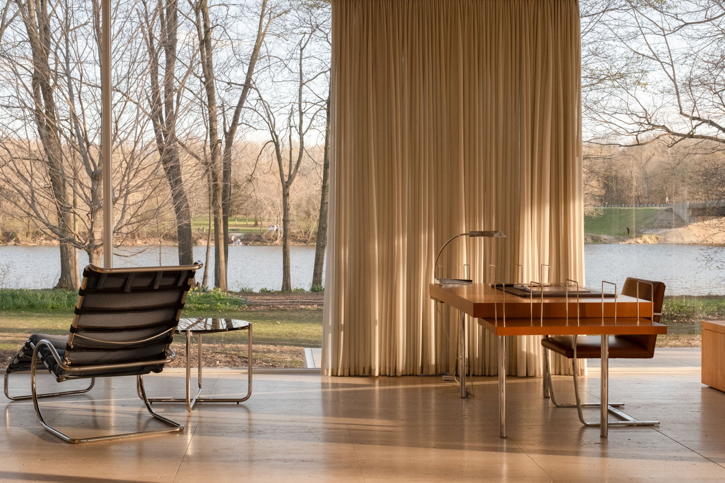 Open Space | The Edith Farnsworth House, Ludwig Mies van der Rohe